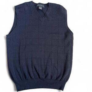 Croft and Barrow Black Vest